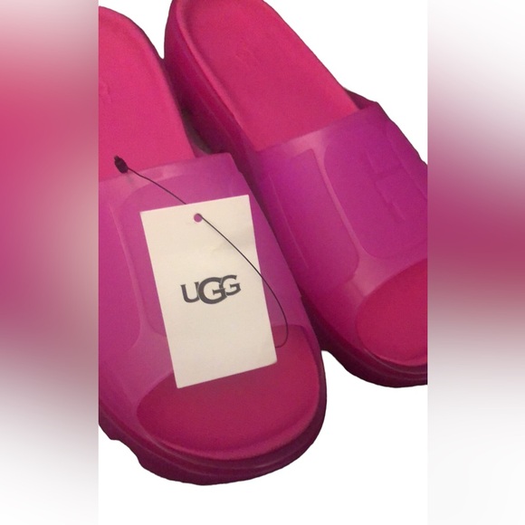 UGG Jella Clear Slide in dragonfruit pink !! - Picture 2 of 4